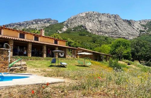 Berzocana Bed & Breakfast | Casa de la luz-Finca la Sierra