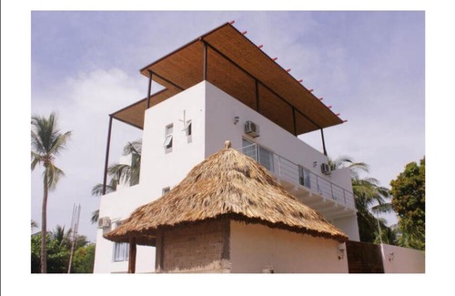 Brisas de Zicatela Bed & Breakfast | Casa de la Palmera