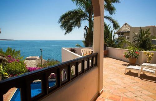 Hidalgo Villa | Casa de La Paz - Beautiful Beachfront Villa