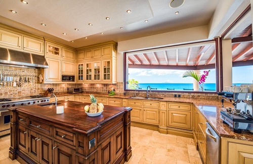 Plum Bay Villa | Casa de la Playa - Beachfront luxury villa