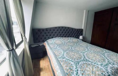 Quito House | Casa de las Flores