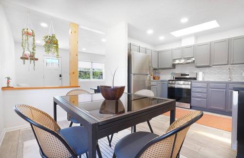 Casa Linda House | Casa de Lilas - Just Steps from Great Food & Art!
