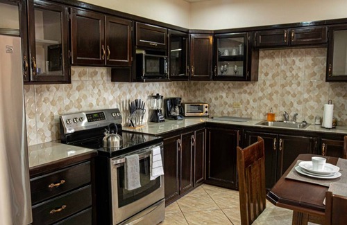 Piarco Apartment | Casa De Llewellyn