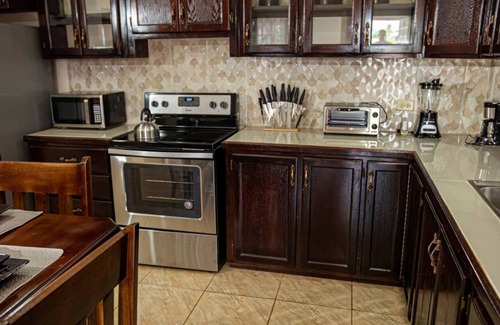 Piarco Apartment | Casa De Llewellyn