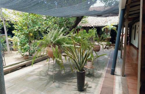 Leon Hotel | Casa de Los Berrios