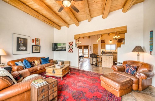 Taos House | Casa De Los Conejos