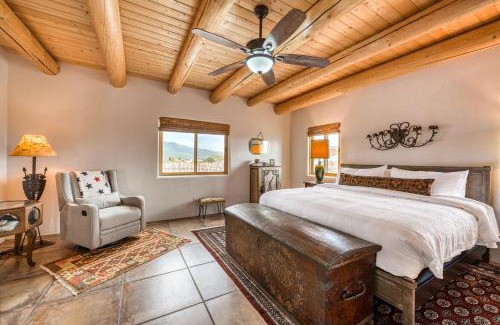 Taos House | Casa De Los Conejos
