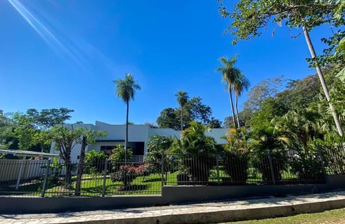 San Bernardino House | Casa de Luz