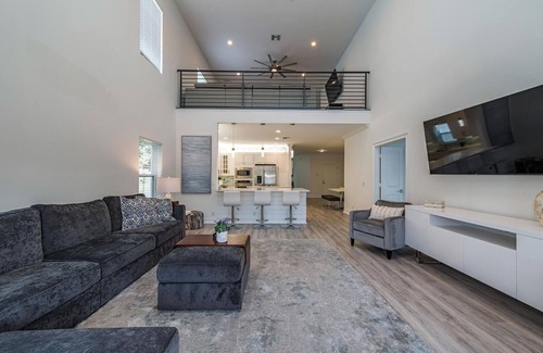Naples Park House | Casa de Palmeras -1 mile to beach