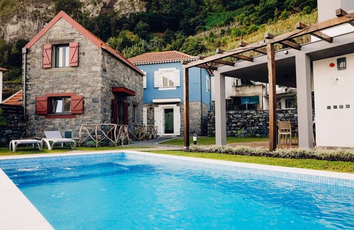 Porto Moniz Villa | Casa de Pedra - Casas do Calhau Miúdo