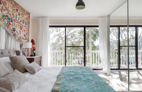 Newport Apartment | Casa de Pina 700m walk to the beach