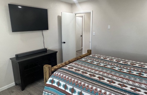 Springerville Other | “Casa De Rues: Western Retreat, Horseback Rides, UAP/UFO Observatory.