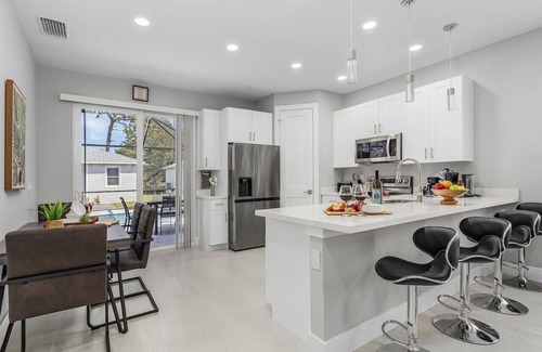 Bonita Springs House | Casa de Sol! Modern Pool/Spa Home!