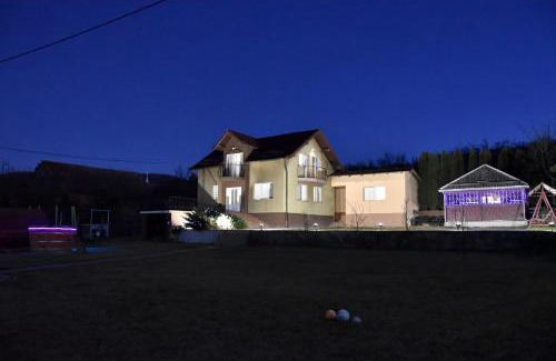 Zimbor House | Casa de Sub Vale