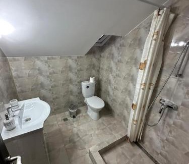 Novaci House | Casa de vacanta Mirela