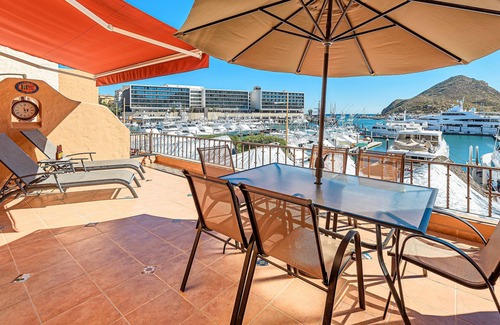 Centro Condo | Casa Deakins is Amazing & Best Location on The Marina