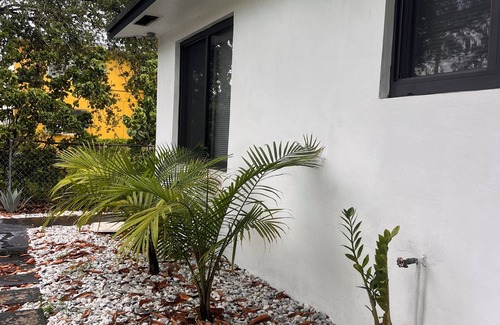 Liberty City House | Casa Del Encanto, Beautiful home 5 minutes from Wynwood Design destrict