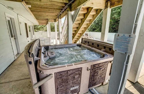 Pine Island House | Casa Del Mar | 850 ft from the beach | Private Pool, Hot Tub | Corolla