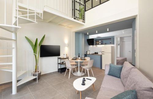 Corfu Town House | Casa del Mar-Mon Repo Beachfront Apt near Airport