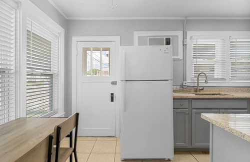 Laguna Beach House | CASA DEL MAR, Cozy couples getaway, a block to beach