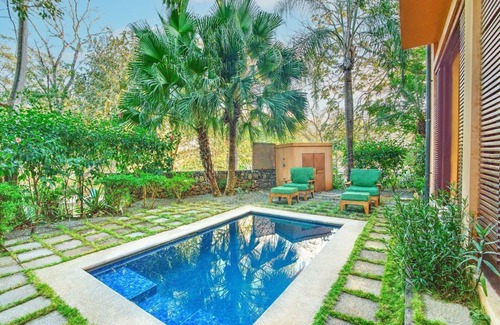 Playa Langosta Villa | Casa del Mono Feliz - Luxury Villa - Walk to beach, Langosta Beach Club included