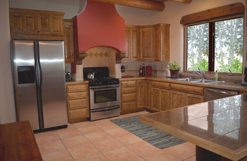El Prado House | Casa Del Prado 3 Bedroom /3 bath beautiful Views from a sage covered meadow.