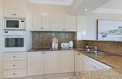 Bilinga Apartment | Casa Del Rey 4 - Absolute Beachfront Bilinga - Min 3. Night Stay!
