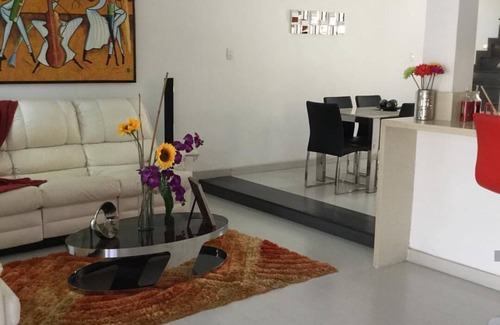 El Prado House | Casa del sabor y algarabía