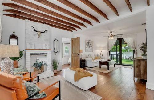 Coral Way House | Casa Del Sol Cozy 2br Retreat 10 Mins To Beach