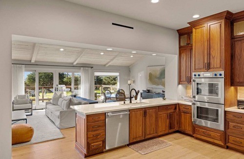Del Monte Forest House | Casa Del Sol: New Three Bed 3 Bath overlooking MPCC Fairway