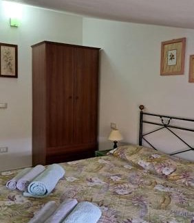 Carbonia Apartment | Casa del Sole - Trilocale con giardino