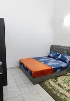 Jenjarom House | Casa Delora Homestay Jenjarom Banting
