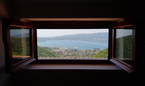 Tivat Villa | Casa Di Lukovic II