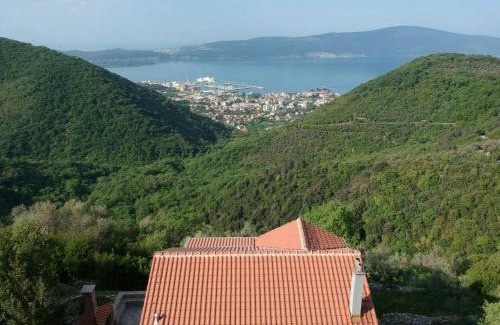 Tivat Villa | Casa Di Lukovic II