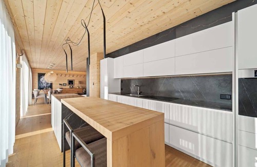 Zuoz Apartment | Casa di Lusso, SPA Privata, 5 Suite