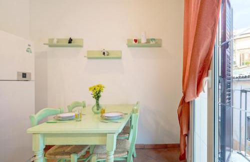 Centro Storico Apartment | Casa di Molly Cozy Apartment near Via Roma