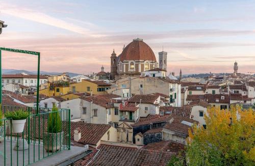 Santa Maria Novella Apartment | Casa di Paola - terrace with view in Florence