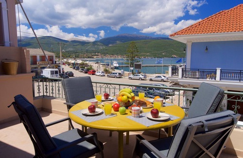 Sami Apartment | Casa di Vito: Elegant, seaview, town center home