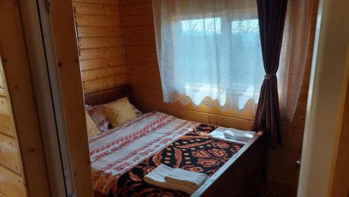 Horea Other | Casa din deal-Apuseni