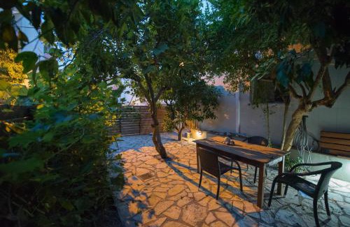 Lefkada Town Apartment | Casa Dina