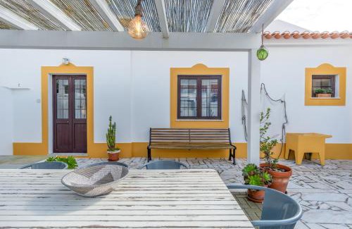 Vila Nova de Milfontes House | CASA DO TANQUE AMARELO by Stay in Alentejo