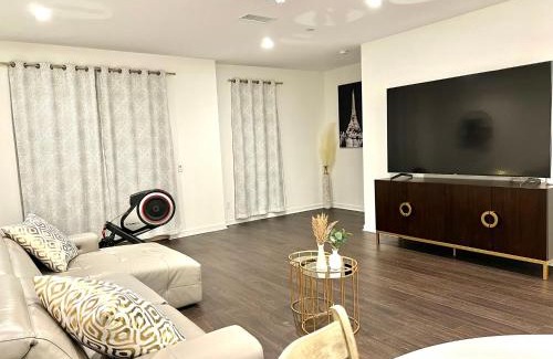 Irvine Business Complex House | Casa Dolce Vita - Luxury Modern Stays - Flexible Monthly Arrangements Available 30-Night Minimum