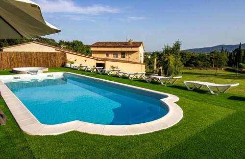Usall House | Casa DORMESTANY con Piscina y m2 de jardín