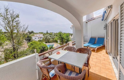 Areias Dos Moinhos Ski Chalet | Casa dos Sonhos - Cheerful 2-bedroom townhouse with shared pool