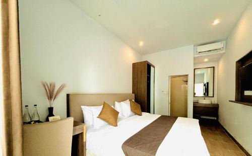 Batu Bolong Hotel | Casa Due