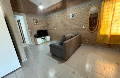 Villa Parque Siquiman House | CASA EL GRINGO ubicada en Villa Parque Siquiman con vista al río tres habitaciones y capacidad para ocho personas