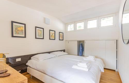 Campione d'Italia Apartment | Casa Elea Panoramic Attic in City Center