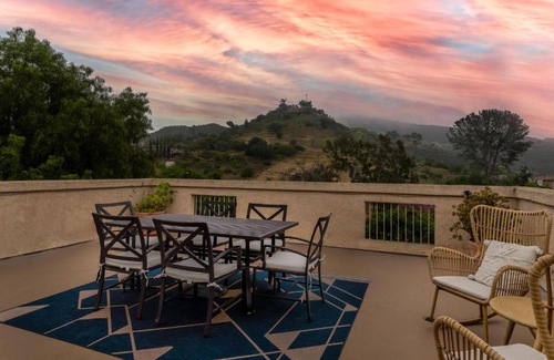 Vista House | Casa Elevado, Pool House with Stunning Views!