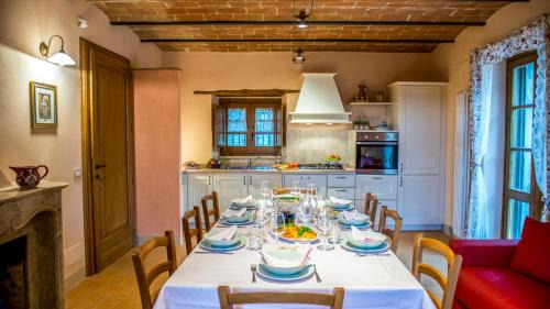 Palazzone Villa | Casa Elia 6, Emma Villas