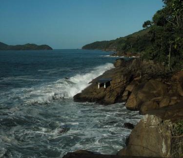 Toninhas Villa | Casa em condomínio com vista para o mar na Ponta das Toninhas - Ubatuba
